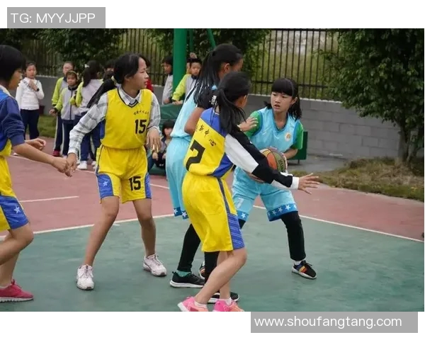 深度对话：黄丽如何在篮球世界中追寻梦想与成长的故事